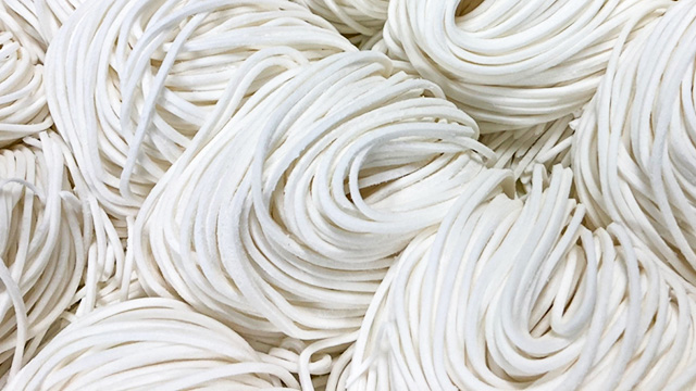 「米粉麺」製麺機1時間デモンストレーション - 大阪